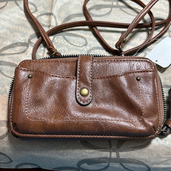 NWT true craft crossbody - Picture 2 of 3